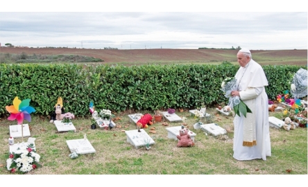 煉靈月 教宗為亡嬰祈禱封面
