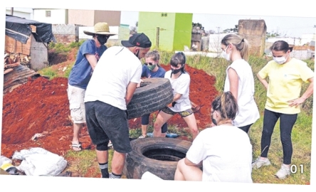 巴西義工團隊善用專業 為窮苦者建設衛生沐浴設施封面