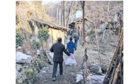 陝西教會探訪長者 封面