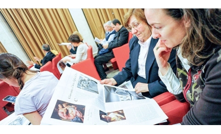 羅馬觀察報女性雜誌 女性編委會成員辭職封面