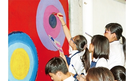 明愛莊月明中學 藝術廊圓圈畫 畫出公教價值封面
