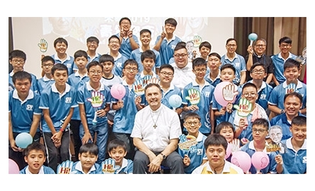慈幼會總會長會晤青年 強調學習耶穌 追求公義封面