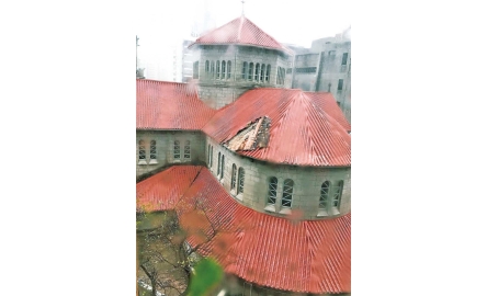 颱風破壞教會建築  聖堂供受災教徒入住封面