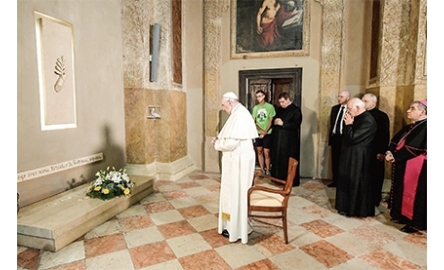 教宗訪問意大利北部 紀念兩神父服務弱小封面