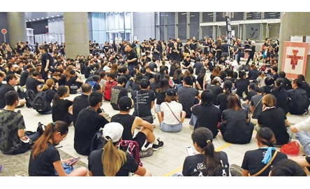 為香港獻上祈禱和歌聲封面